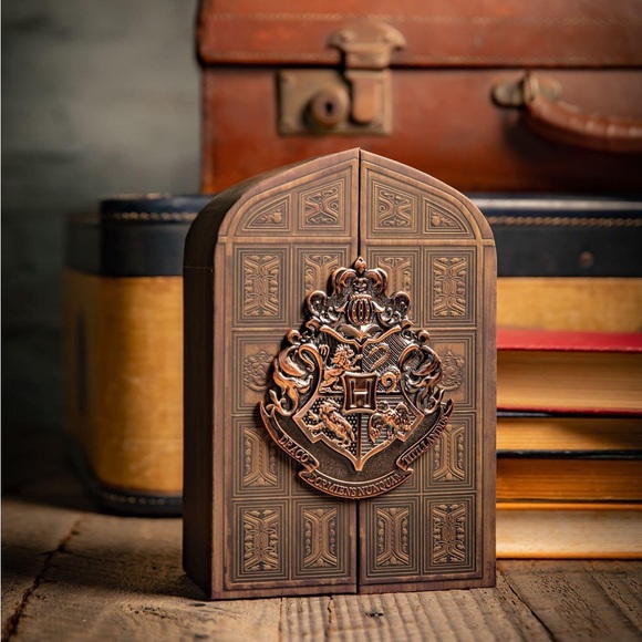 Preserved Roses Roseshire X Harry Potter Exclusive Collection - Gryffindor Ed - Picture 1 of 1
